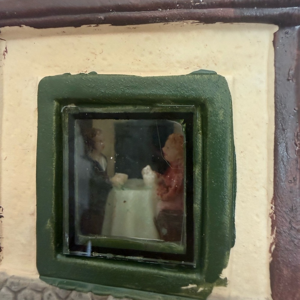 Vintage Christmas village house Wood Creek porcelain house - Picture 3 of 6